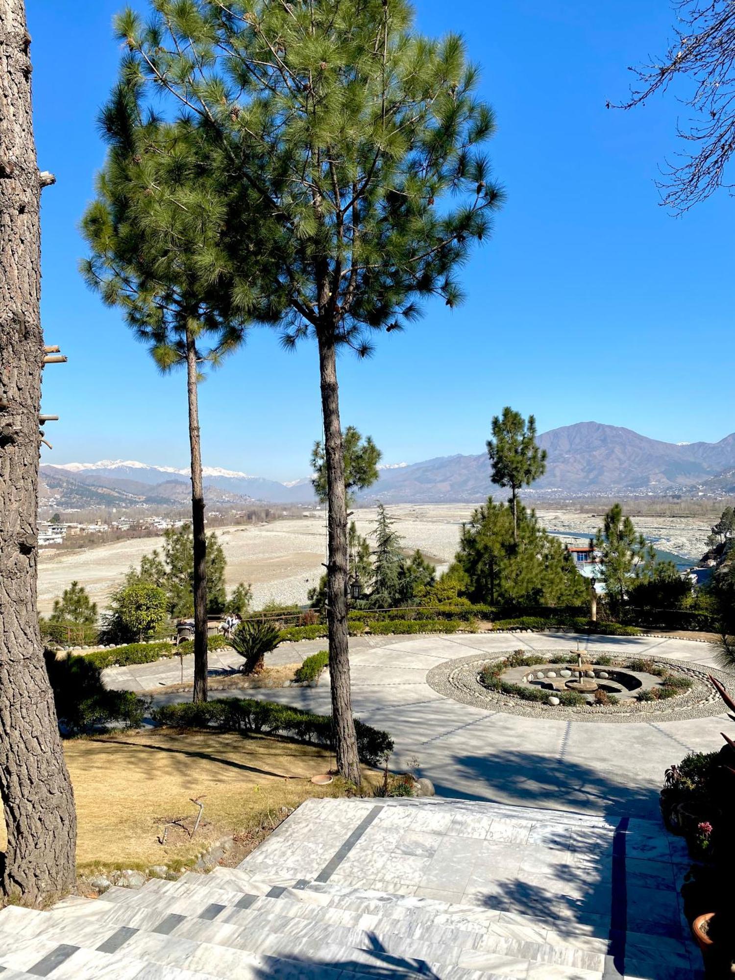Rock City Resort Mingora ภายนอก รูปภาพ
