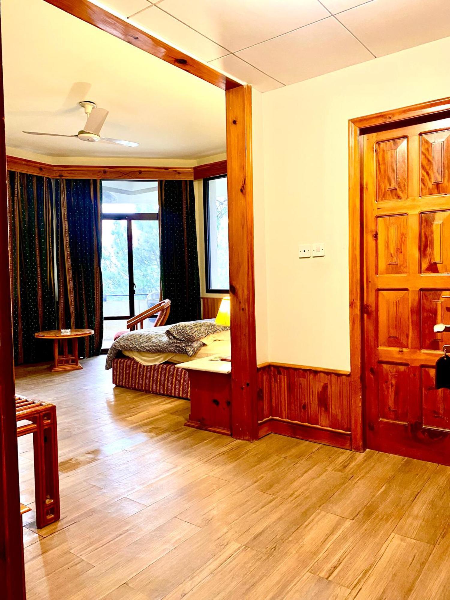 Rock City Resort Mingora ภายนอก รูปภาพ