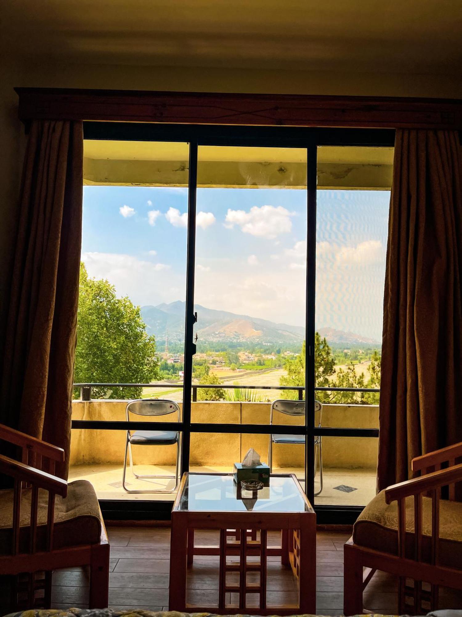 Rock City Resort Mingora ภายนอก รูปภาพ