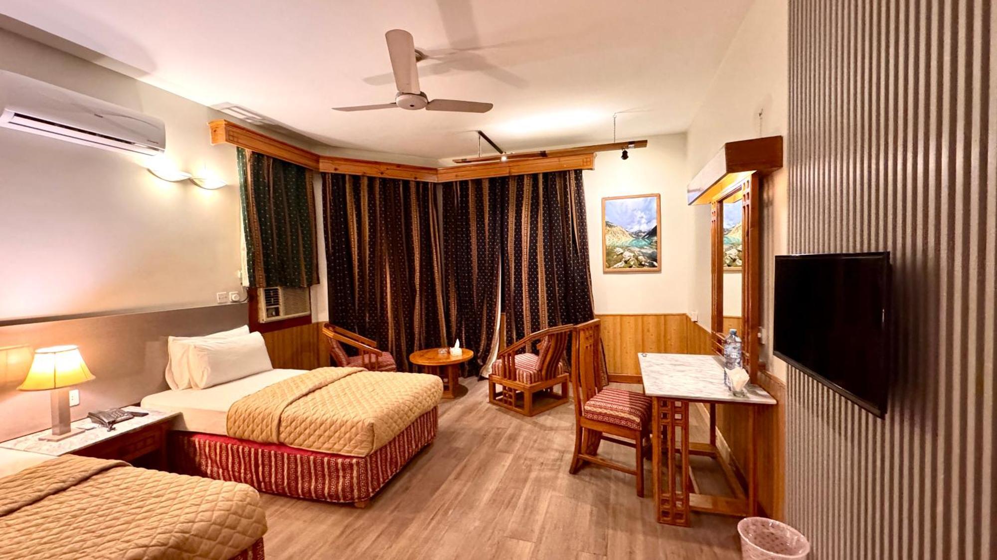 Rock City Resort Mingora ภายนอก รูปภาพ