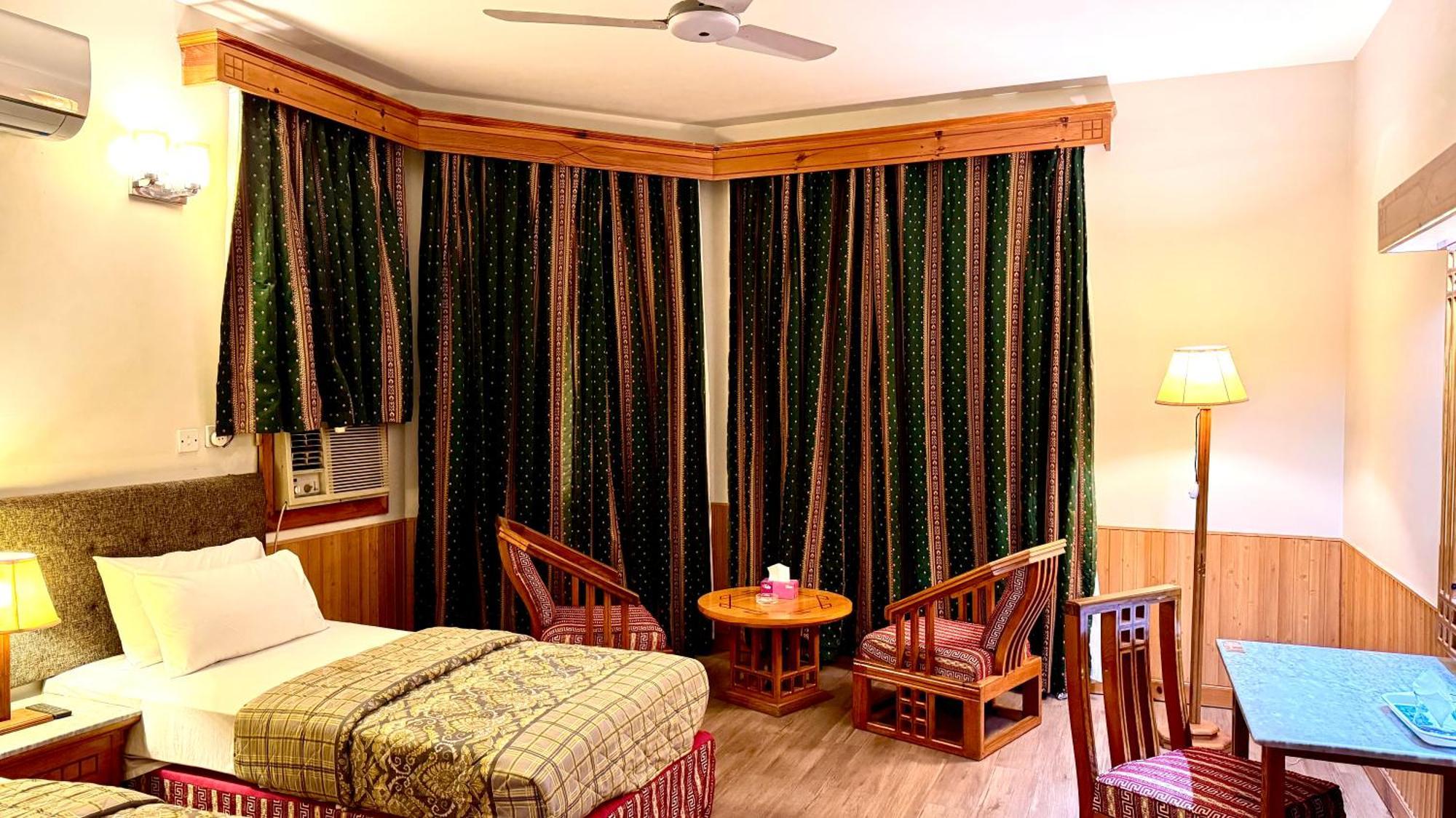 Rock City Resort Mingora ภายนอก รูปภาพ