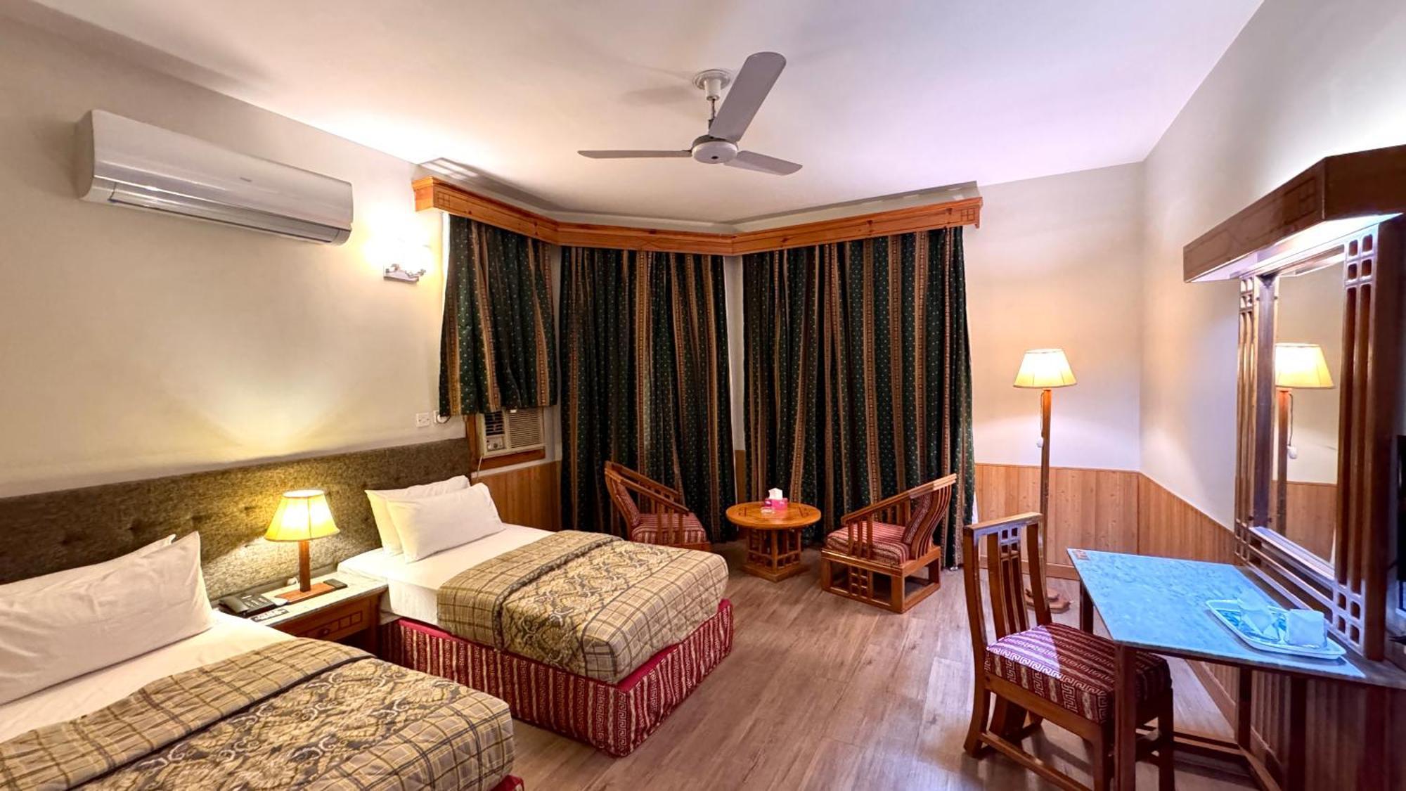 Rock City Resort Mingora ภายนอก รูปภาพ